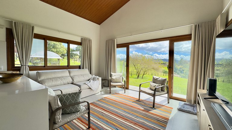 Casa Aconchegante com 4 suítes em Rancho Queimado