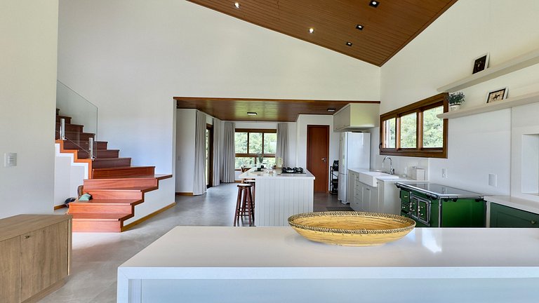 Casa Aconchegante com 4 suítes em Rancho Queimado