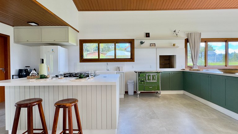 Casa Aconchegante com 4 suítes em Rancho Queimado