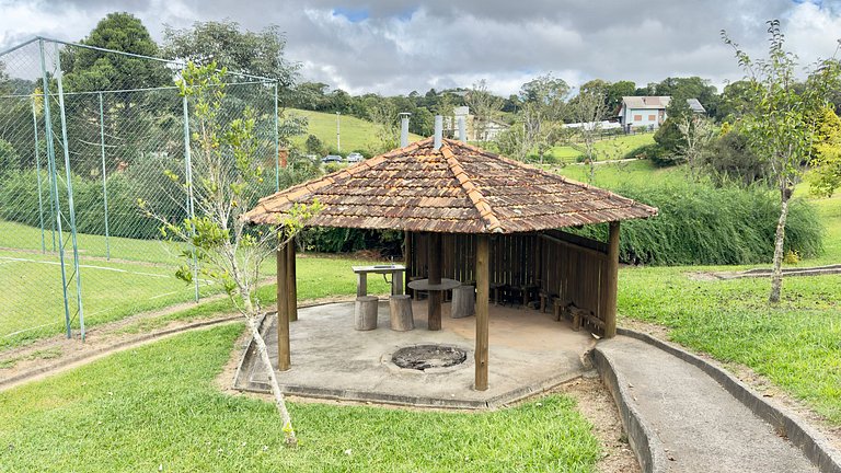 Casa Aconchegante com 4 suítes em Rancho Queimado
